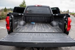 Toyota Tundra Limited CrewMax 4×4 2017 full