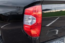 Toyota Tundra Limited CrewMax 4×4 2017 full