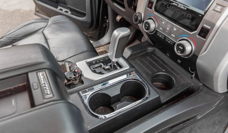 Toyota Tundra Limited CrewMax 4×4 2017 full