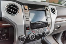 Toyota Tundra Limited CrewMax 4×4 2017 full