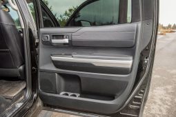 Toyota Tundra Limited CrewMax 4×4 2017 full