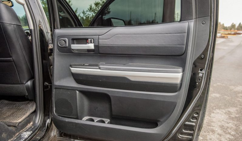 Toyota Tundra Limited CrewMax 4×4 2017 full