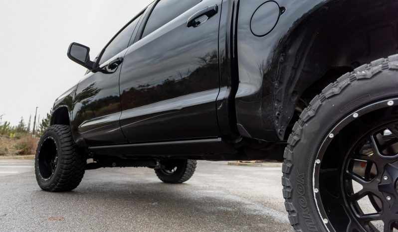 Toyota Tundra Limited CrewMax 4×4 2017 full