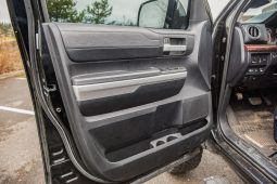 Toyota Tundra Limited CrewMax 4×4 2017 full