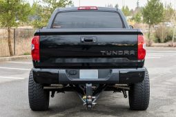 Toyota Tundra Limited CrewMax 4×4 2017 full