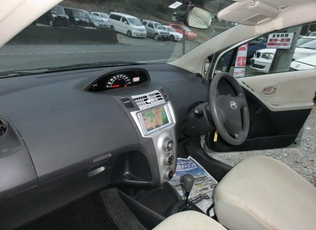 TOYOTA VITZ F 2006 full