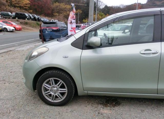 TOYOTA VITZ F 2006 full