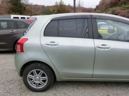 TOYOTA VITZ F 2006 full