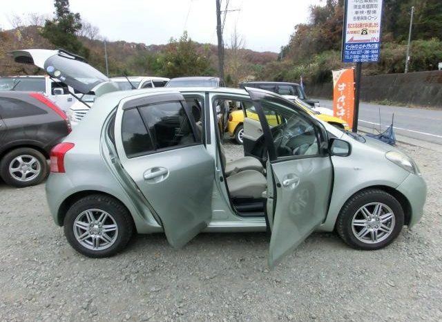 TOYOTA VITZ F 2006 full