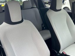 TOYOTA VITZ F 2011 full