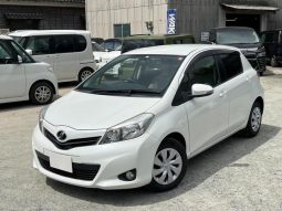 TOYOTA VITZ F 2011 full