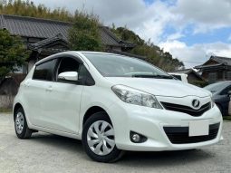 TOYOTA VITZ F 2011 full