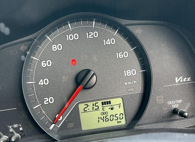 TOYOTA VITZ F 2011 full