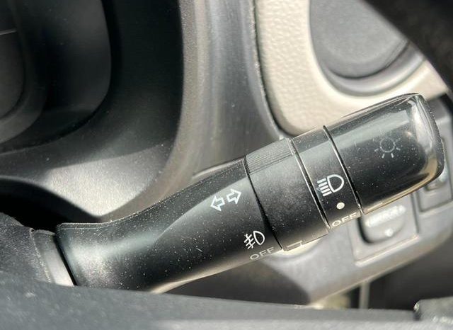 TOYOTA VITZ F 2011 full