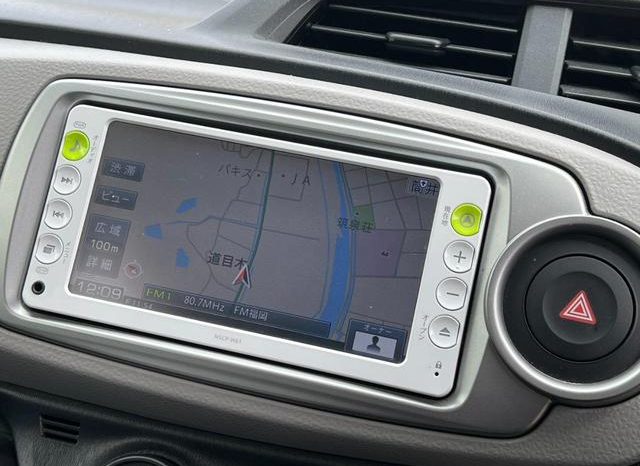 TOYOTA VITZ F 2011 full