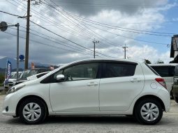 TOYOTA VITZ F 2011 full
