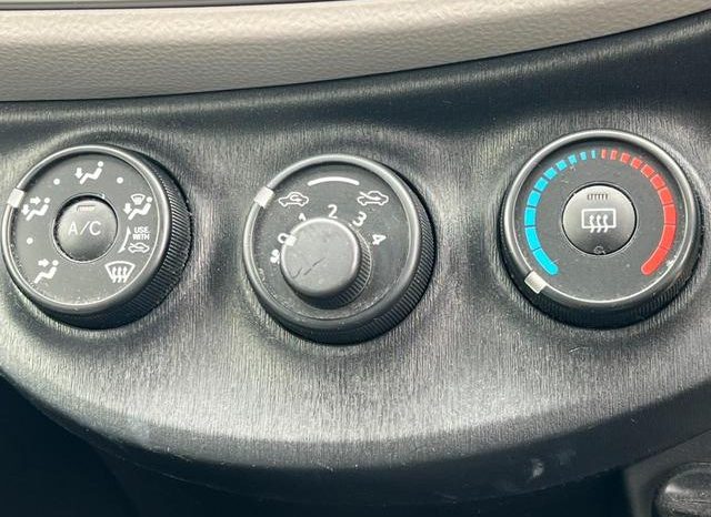 TOYOTA VITZ F 2011 full