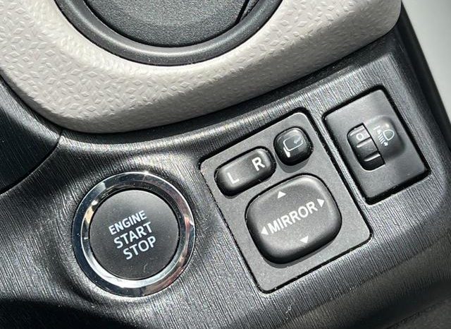 TOYOTA VITZ F 2011 full