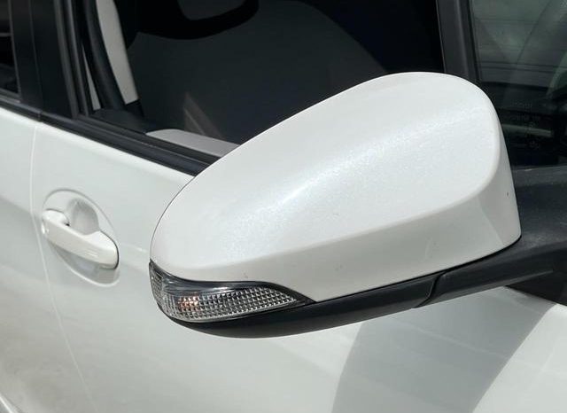 TOYOTA VITZ F 2011 full