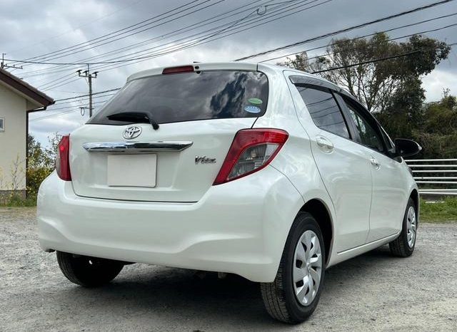 TOYOTA VITZ F 2011 full
