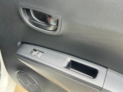 TOYOTA VITZ F 2011 full