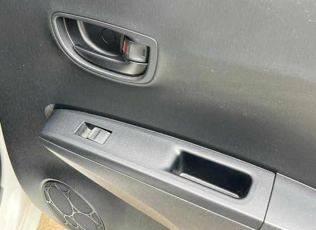 TOYOTA VITZ F 2011 full