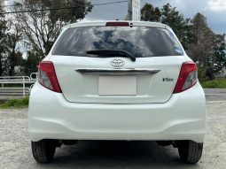 TOYOTA VITZ F 2011 full