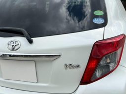 TOYOTA VITZ F 2011 full