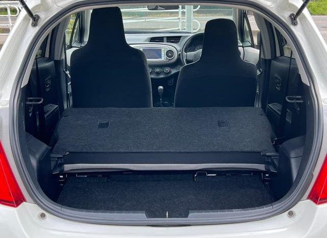 TOYOTA VITZ F 2011 full