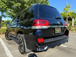 TOYOTA LAND CRUISER AX 2018 full