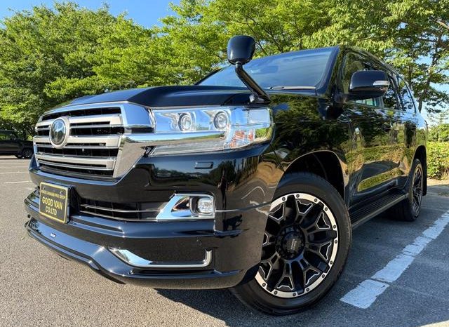 TOYOTA LAND CRUISER AX 2018 full