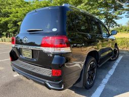 TOYOTA LAND CRUISER AX 2018 full