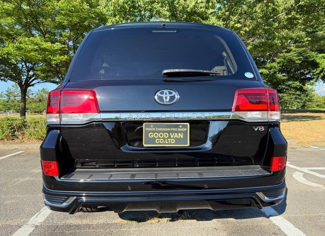 TOYOTA LAND CRUISER AX 2018 full