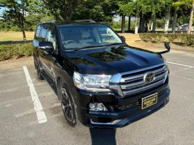 TOYOTA LAND CRUISER AX 2018