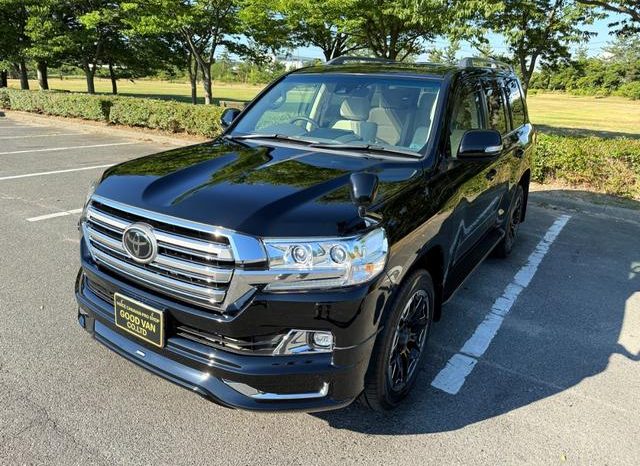 TOYOTA LAND CRUISER AX 2018 full