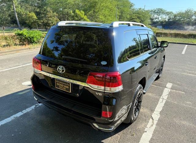 TOYOTA LAND CRUISER AX 2018 full