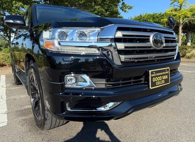 TOYOTA LAND CRUISER AX 2018 full