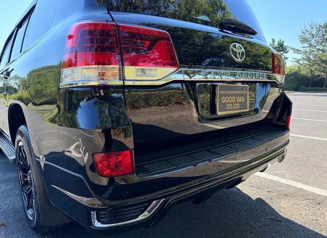 TOYOTA LAND CRUISER AX 2018 full