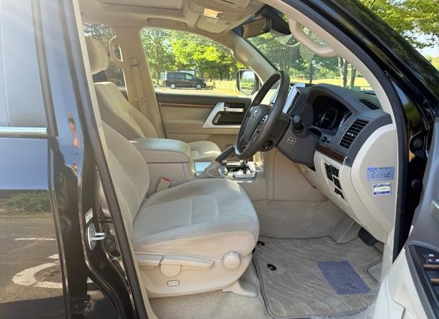 TOYOTA LAND CRUISER AX 2018 full