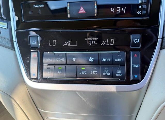 TOYOTA LAND CRUISER AX 2018 full