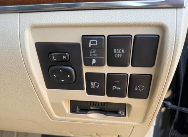 TOYOTA LAND CRUISER AX 2018 full