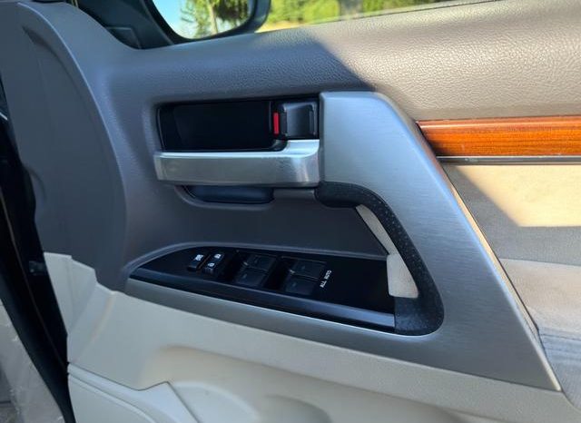 TOYOTA LAND CRUISER AX 2018 full