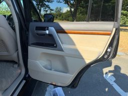 TOYOTA LAND CRUISER AX 2018 full