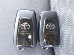 TOYOTA COROLLA CROSS HYBRID Z 2021 full