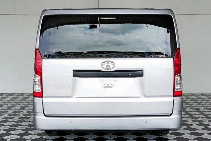 TOYOTA HIACE VAN 2019 full