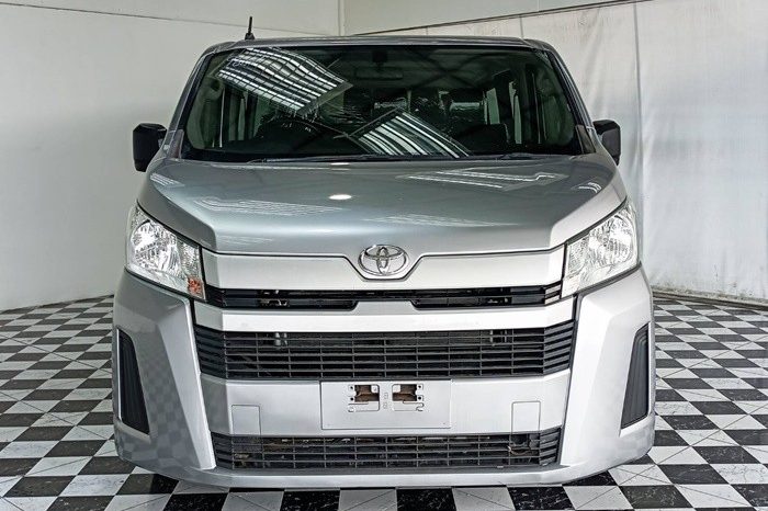 TOYOTA HIACE VAN 2019 full