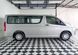TOYOTA HIACE VAN 2019 full