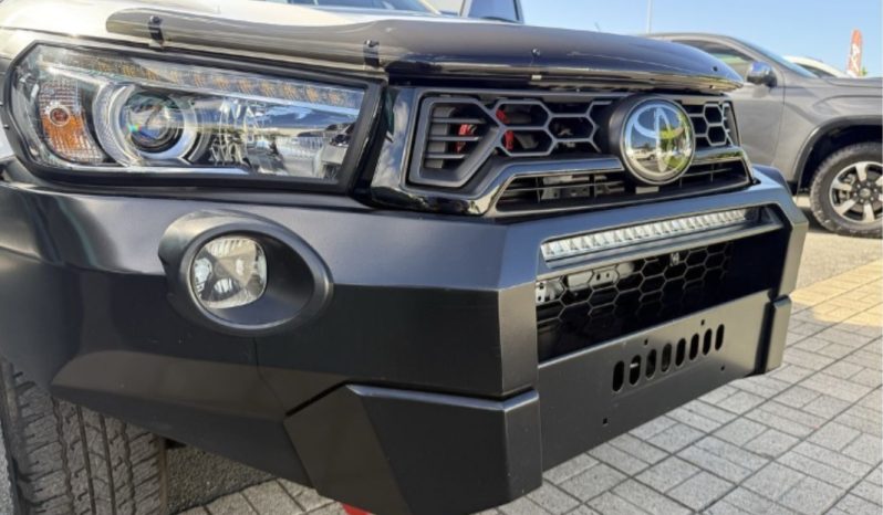 Toyota Hilux Rugged X 2019 full