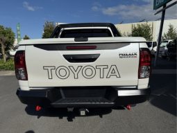 Toyota Hilux Rugged X 2019 full