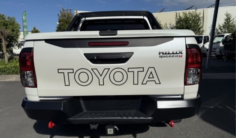Toyota Hilux Rugged X 2019 full